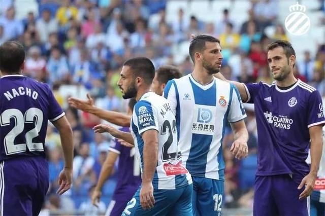 8868体育官网- 安格斯后防铁闸停赛，年轻替补临危受命表现出色  